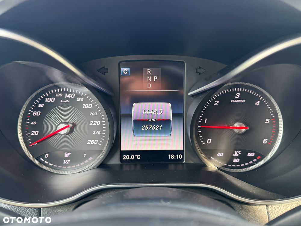 Mercedes-Benz GLC 250 d 4Matic 9G-TRONIC - 26