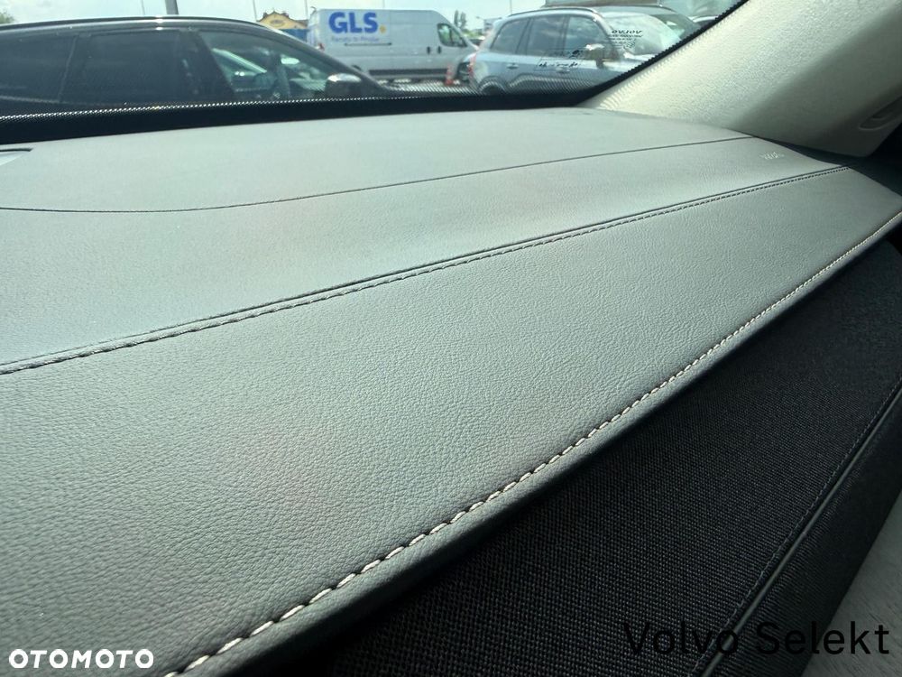 Volvo XC 90 - 32