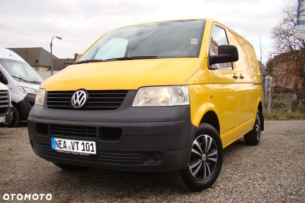 Volkswagen Transporter - 1