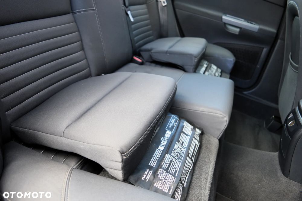 Volvo V50 2.0D Momentum - 13