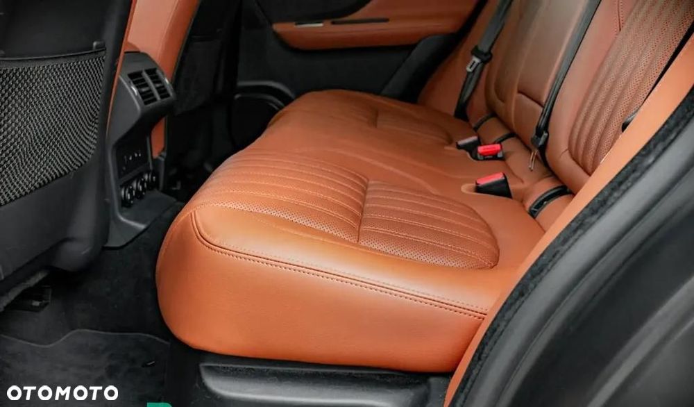 Jaguar F-Pace 2.0 i4P AWD 300 Sport - 23