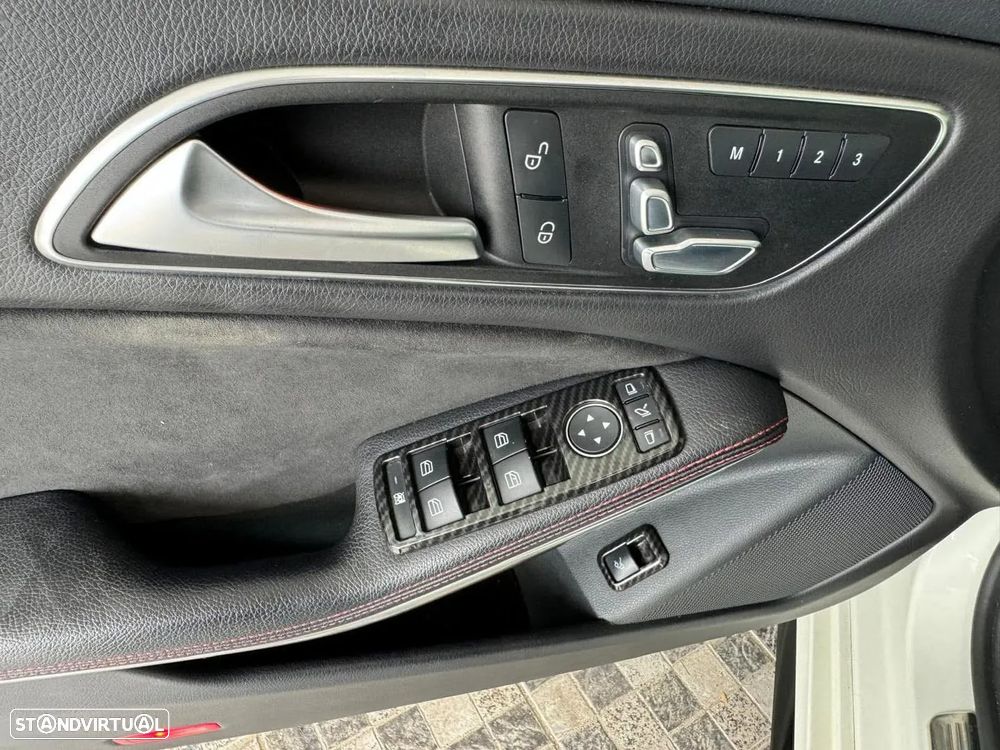Mercedes-Benz CLA 45 AMG 4-Matic - 10