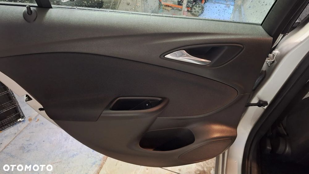 Opel Astra 1.6 CDTI DPF ecoFLEX Start/Stop Exklusiv - 21