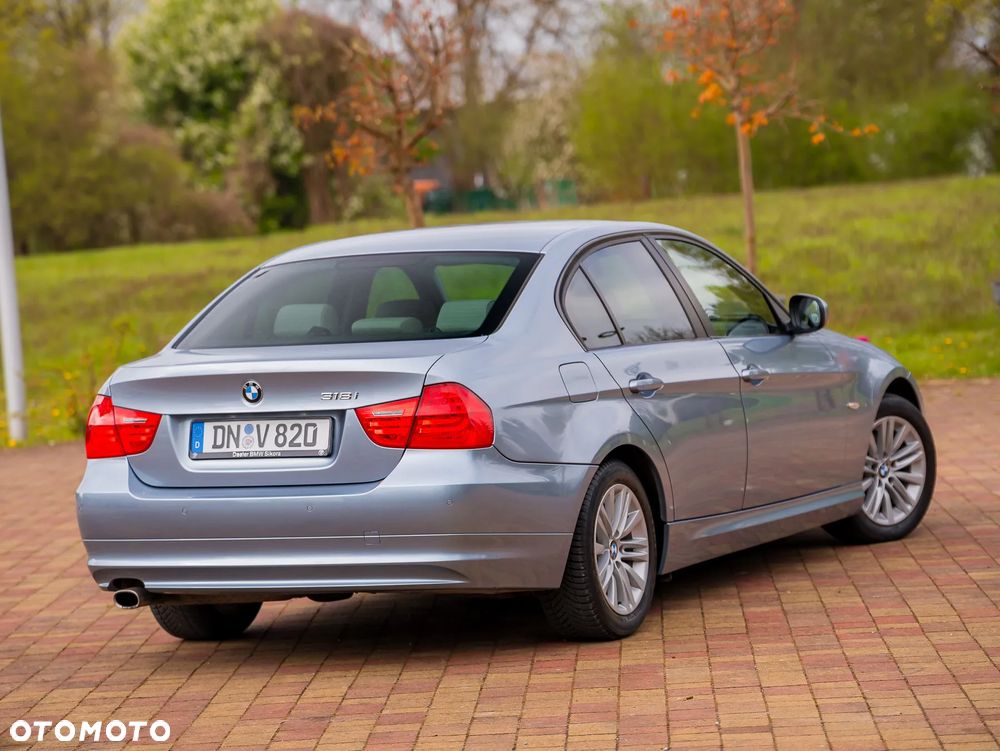 BMW Seria 3 318i Edition Exclusive - 10