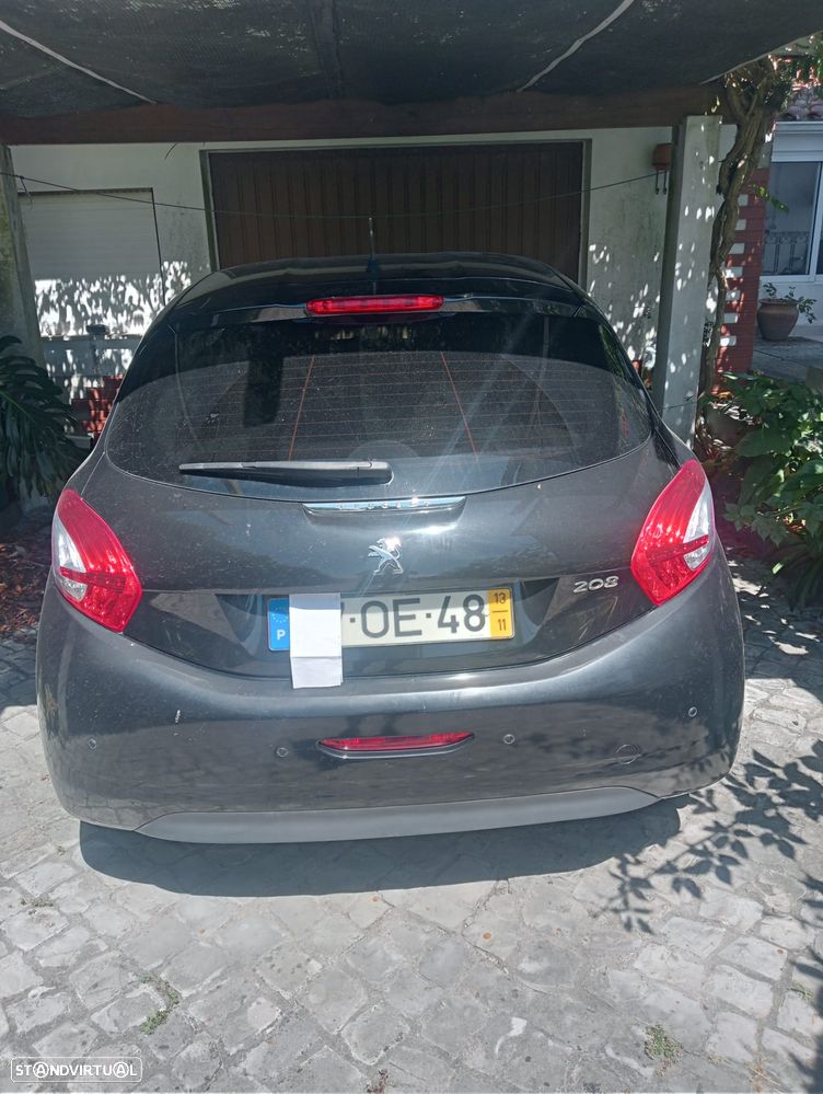 Peugeot 208 1.4 HDi - 2