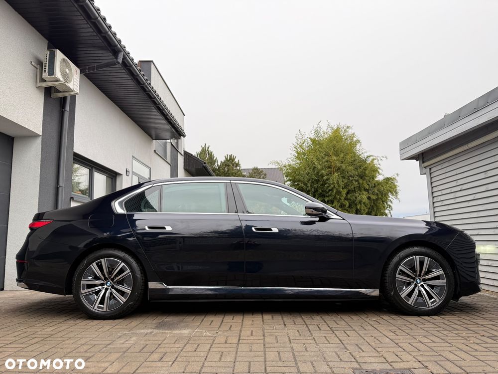 BMW Seria 7 - 8
