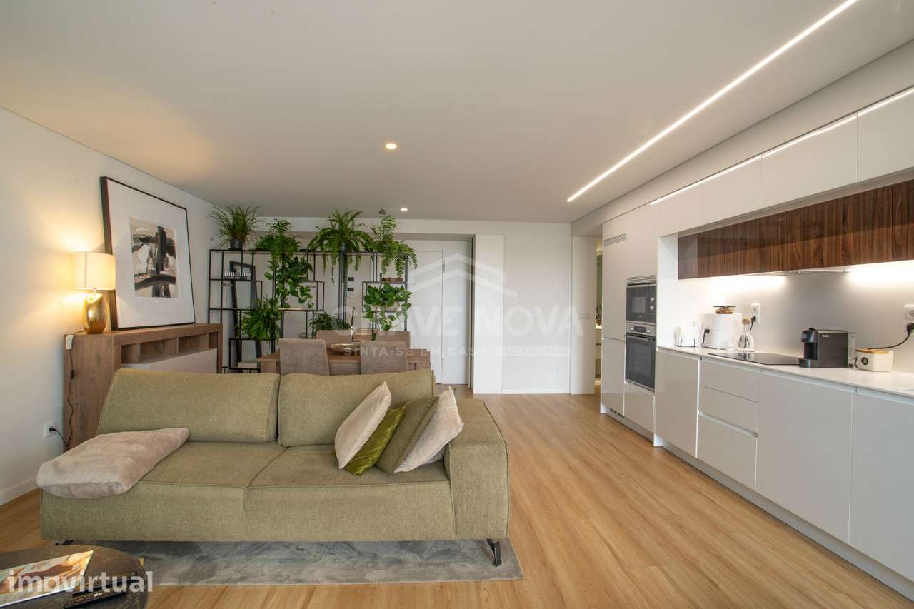 T3 Como Novo c/ 2 Lugares de Garagem em Mafamude (El Corte Inglés) - Grande imagem: 4/36
