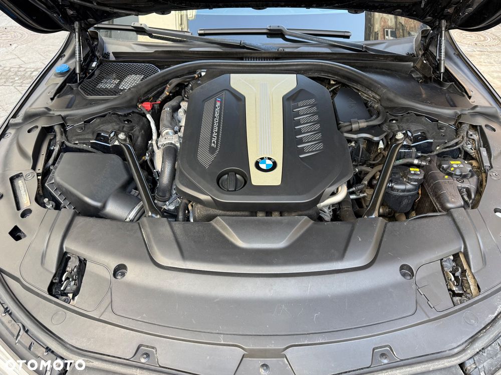 BMW Seria 7 750d xDrive sport - 27