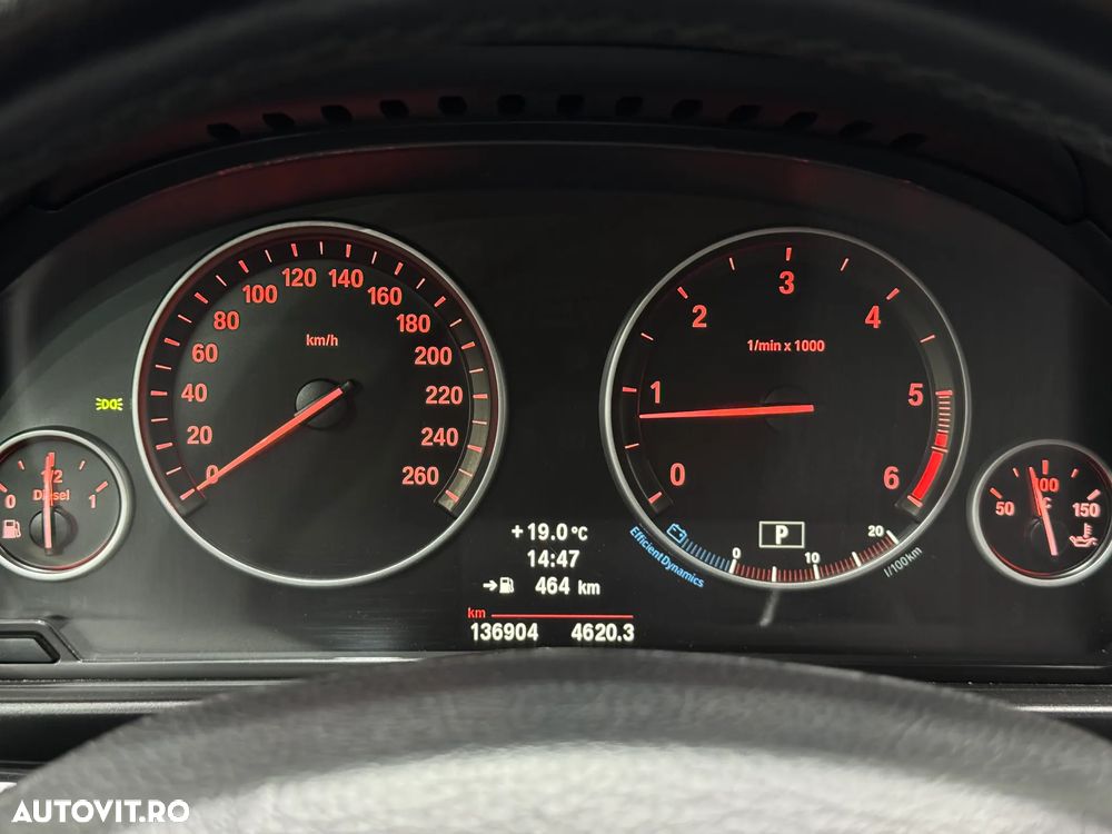 BMW Seria 5 525d xDrive AT - 22