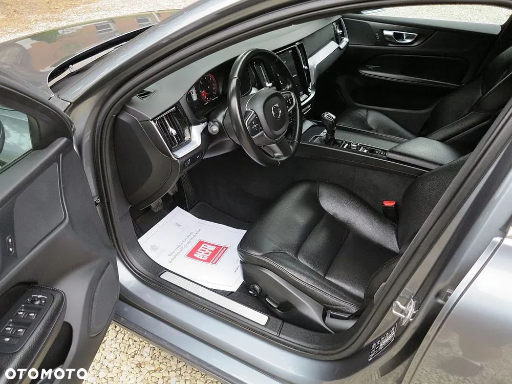 Volvo V60 D3 Momentum - 10