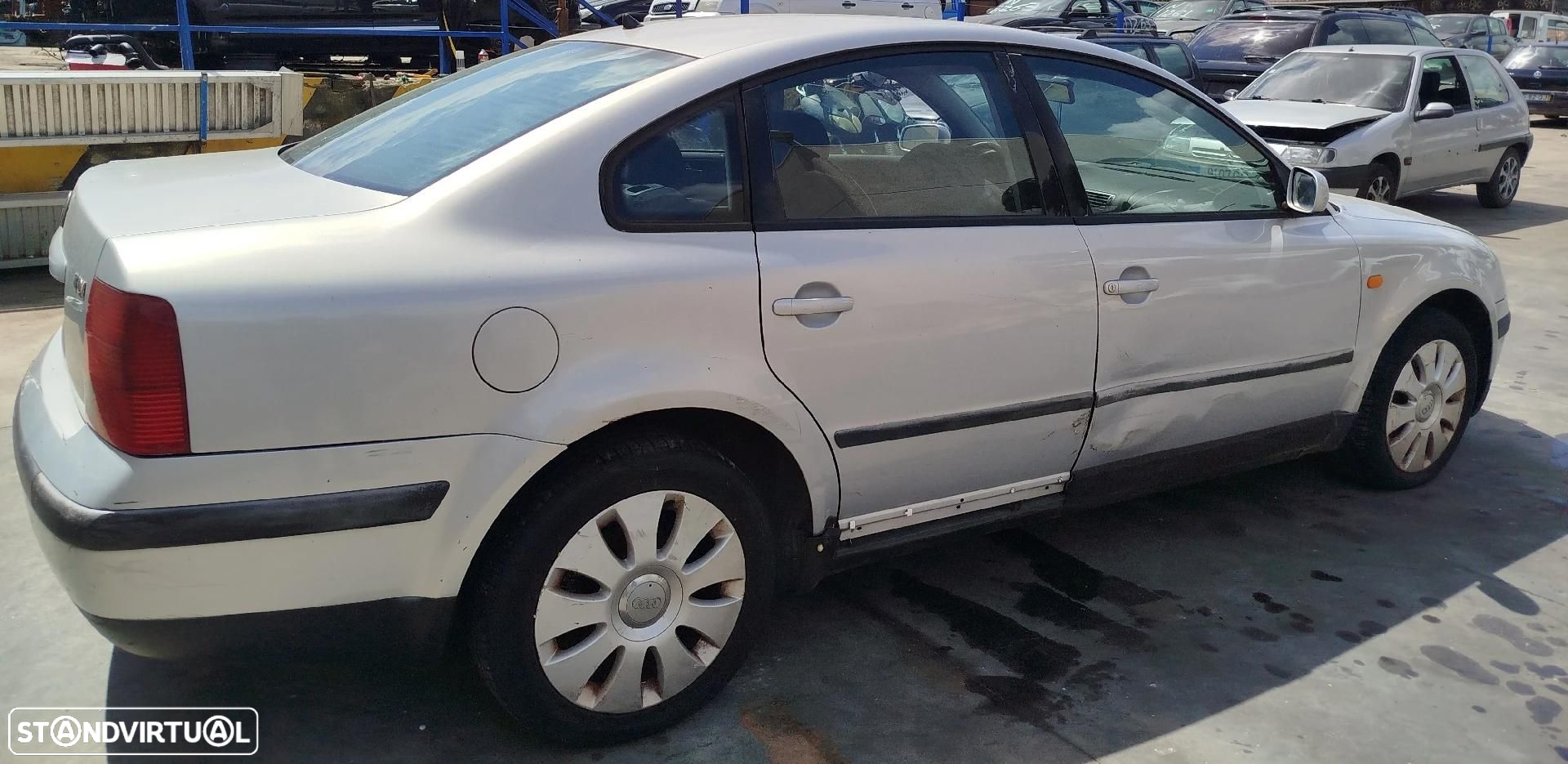 Para peças VOLKSWAGEN Passat (3B2) - 4