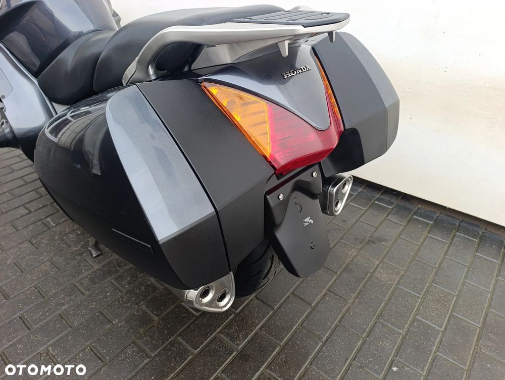 Honda ST - 21