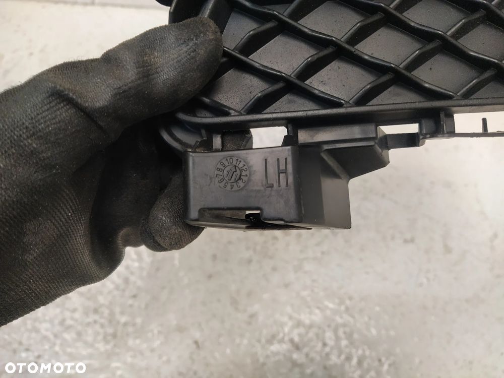 JAGUAR XJ X351 ELEMENTY ZDERZAKA PRZÓD KRATKA ŚRODKOWA LEWA PRAWA WIĄZKA KABEL PDC 4XPDC CZUJNIKI PARKOWANIA SPRYSKIWACZE ABSORBER CZUJNIK UDERZENIOWY ORYGINAŁ - 19