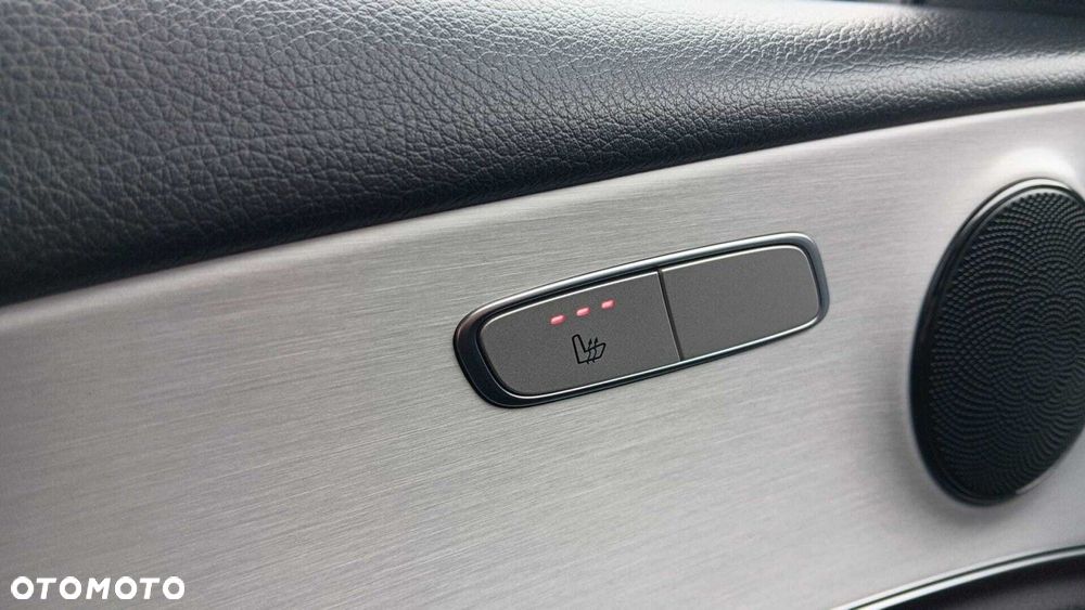 Mercedes-Benz Klasa E 220 d 4-Matic AMG/Avantgarde - 14