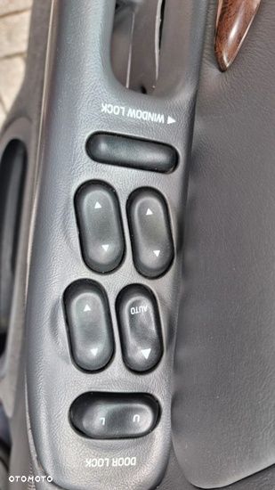 Ford Explorer - 22