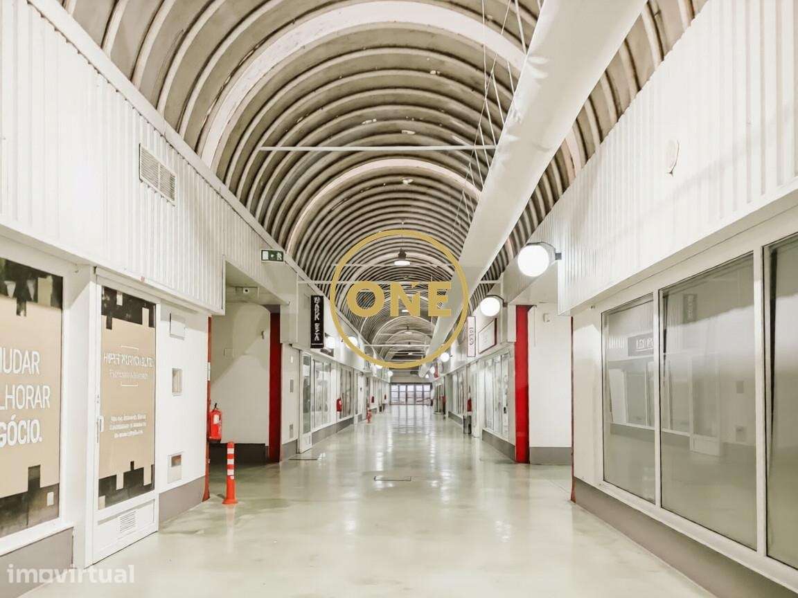 Loja com RENTABILIDADE de 8%/ANO | Hiper Porto Alto, Samora Correia - Grande imagem: 4/9