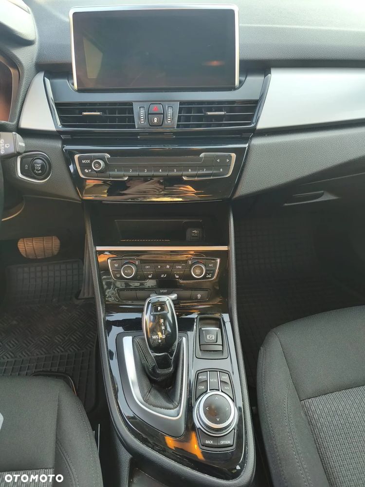 BMW Seria 2 218d Advantage - 8