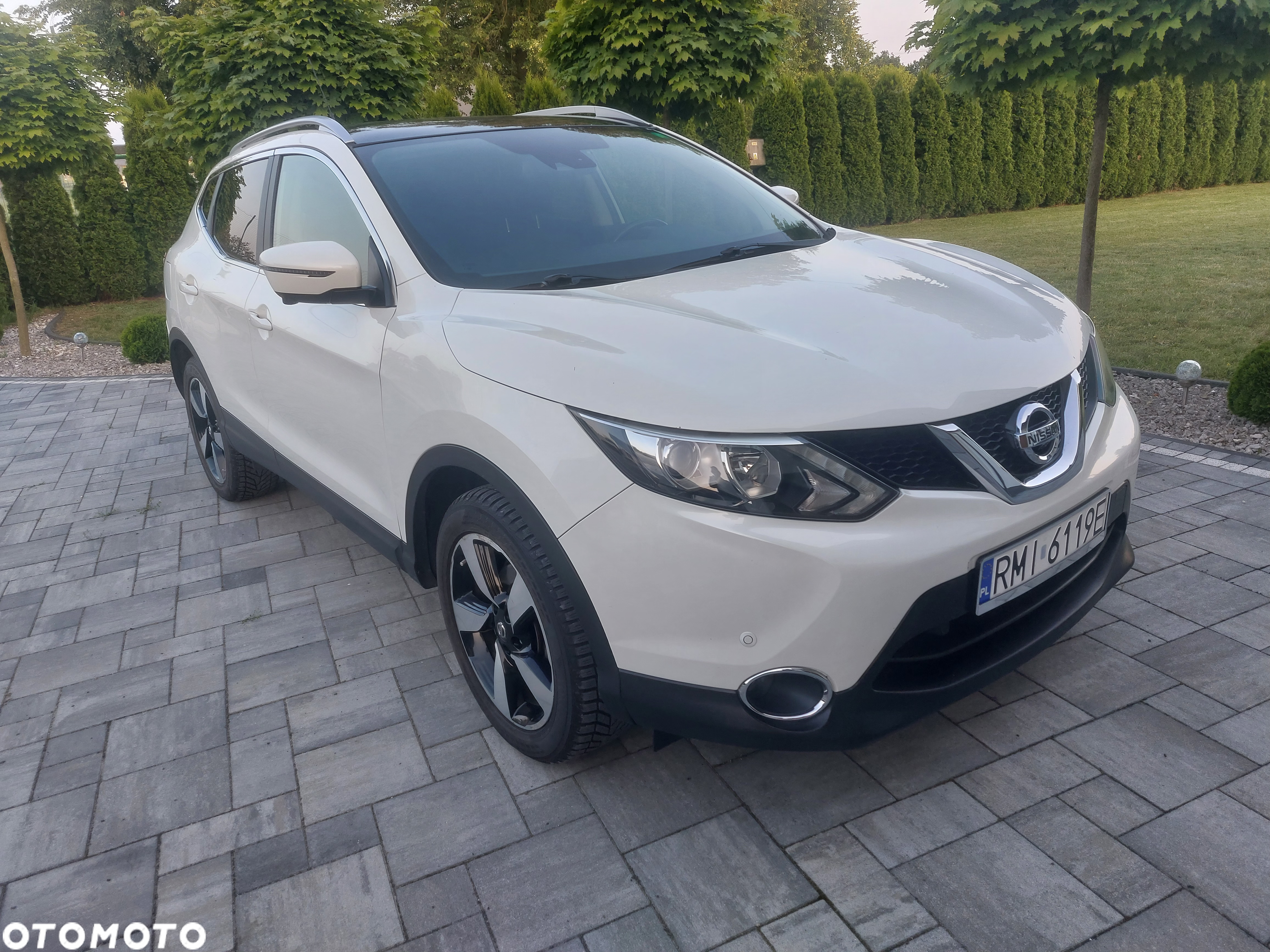 Nissan Qashqai - 2