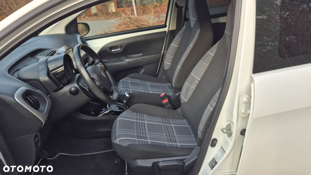 Peugeot 108 VTI 68 ETG5 Top Allure - 12