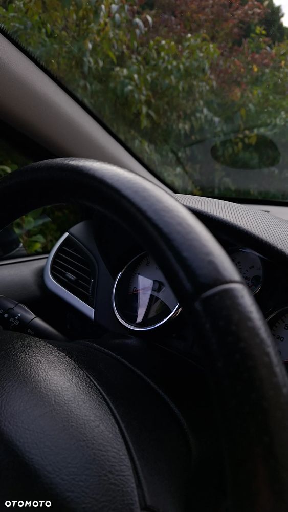 Peugeot 207 1.4 16V Sporty - 23