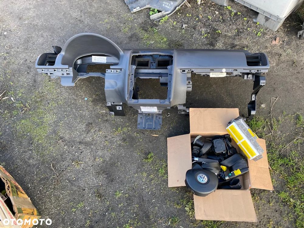 DESKA KONSOLA AIRBAG PASY VW TOURAN I - 1