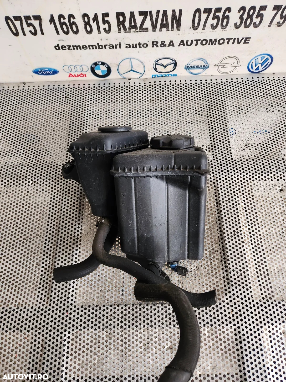Bidonas Vas Expansiune Apa Antigel Complet Bmw Seria 7 F01 F02 F03 F04 Cod  Dezmembrez Bmw F01 F02 - 6