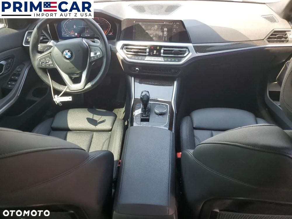 BMW Seria 3 330i xDrive - 8