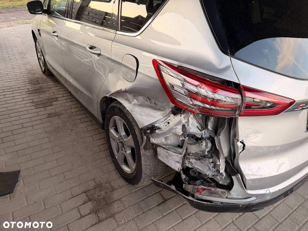 Ford S-Max 2.0 TDCi Titanium PowerShift - 9