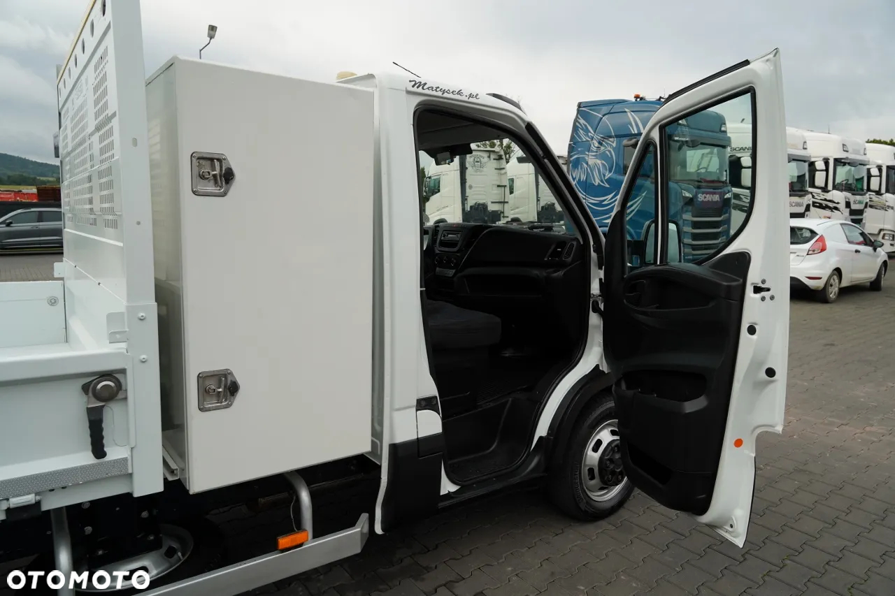 Iveco DAILY 35-140 / WYWROTKA TYLNOZSYPOWA / BLIŹNIAK / SKRZYNIA NARZĘDZIOWA / HAK / MANUAL / 3 OSOBOWY / SPROWADZONY / PO KONTRAKCIE SERWISOWYM - 34