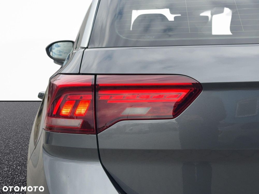 Volkswagen T-Roc - 13