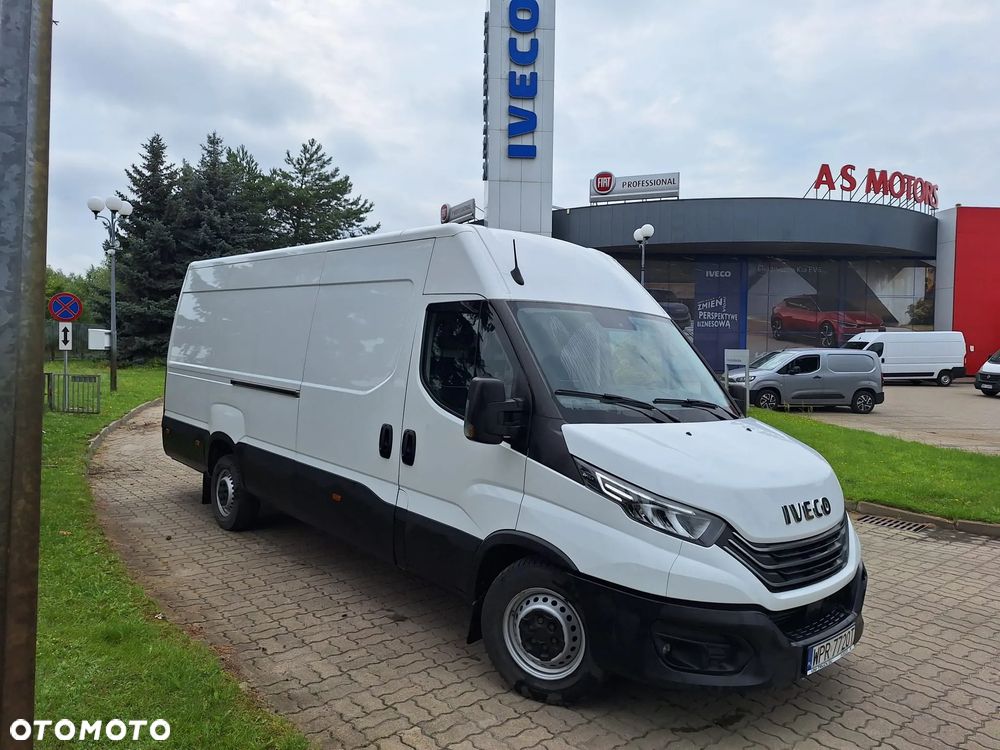Iveco Daily 35S18 HiMatic furgon 16m blaszak automat FV23% MAXI 8HP - 2