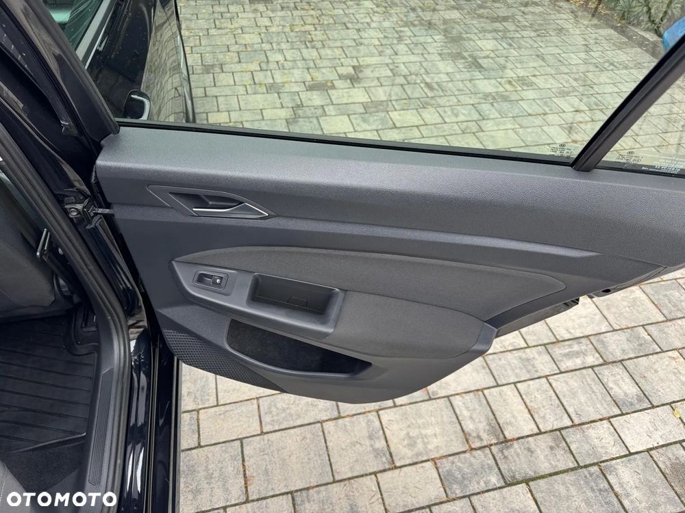 Volkswagen Golf VIII 2.0 TDI Life DSG - 30