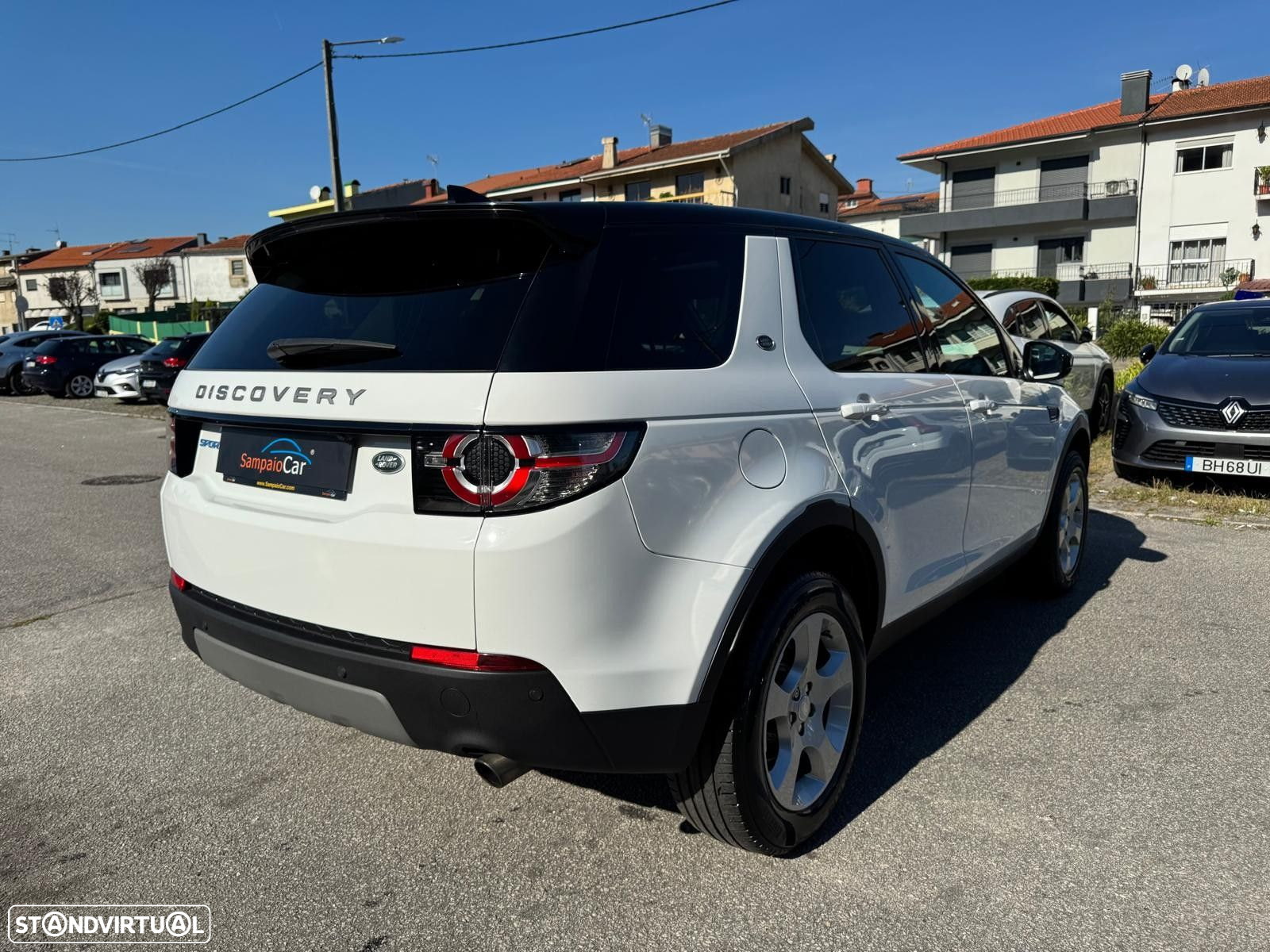 Land Rover Discovery Sport 2.0 eD4 HSE Luxury - 4