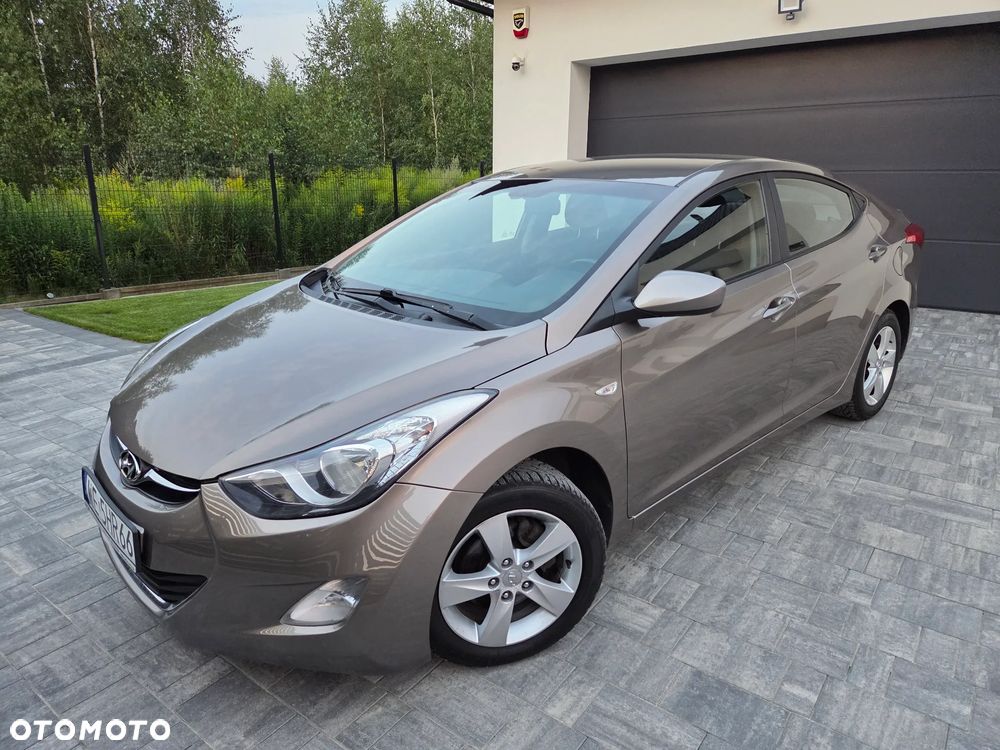 Hyundai Elantra 1.6 Comfort - 1