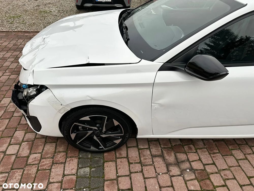 Peugeot 308 BlueHDi 130 EAT8 Allure - 12