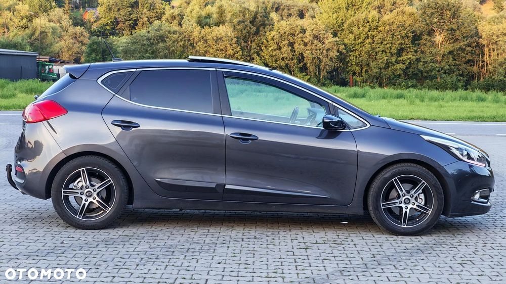 Kia Ceed 1.4 CVVT Dream Team Edition - 6