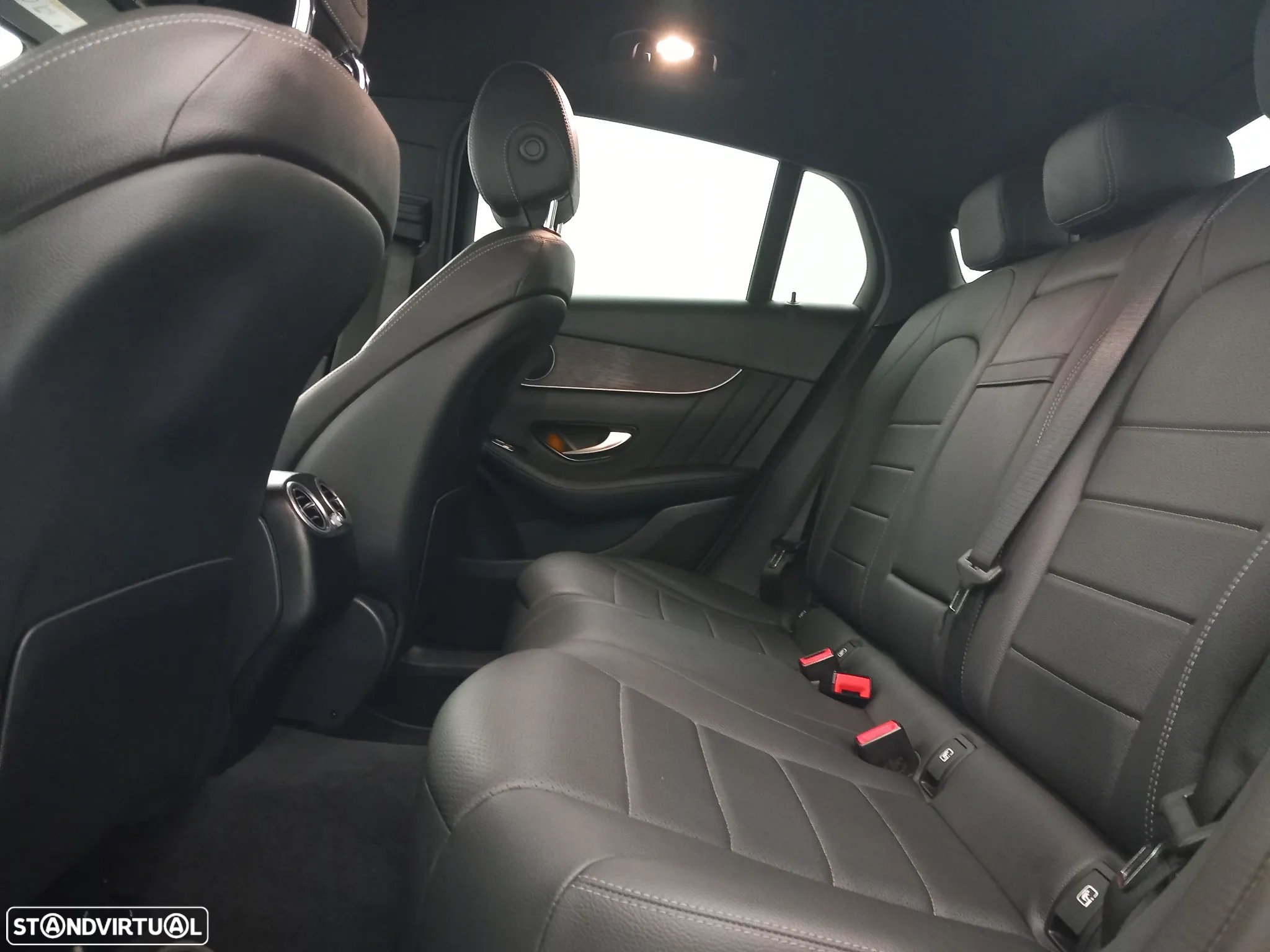 Mercedes-Benz GLC 300 de Coupé 4Matic - 25