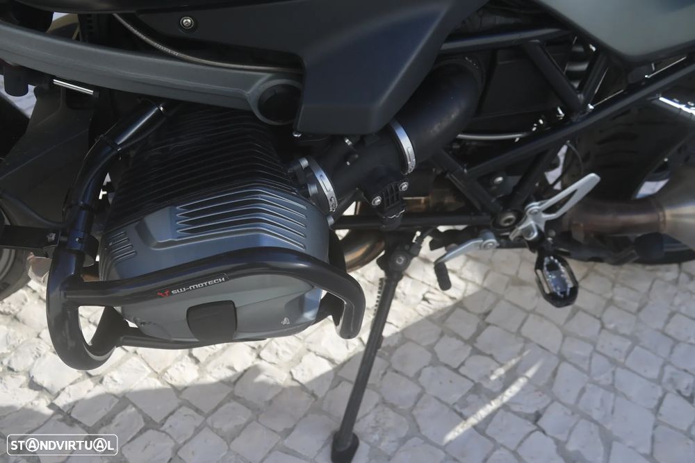 BMW R 1200 R 0400 - 9