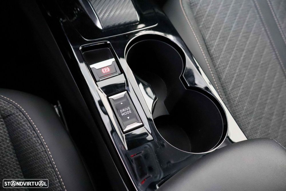 Peugeot 208 1.2 Hybrid Allure e-DCS6 - 36