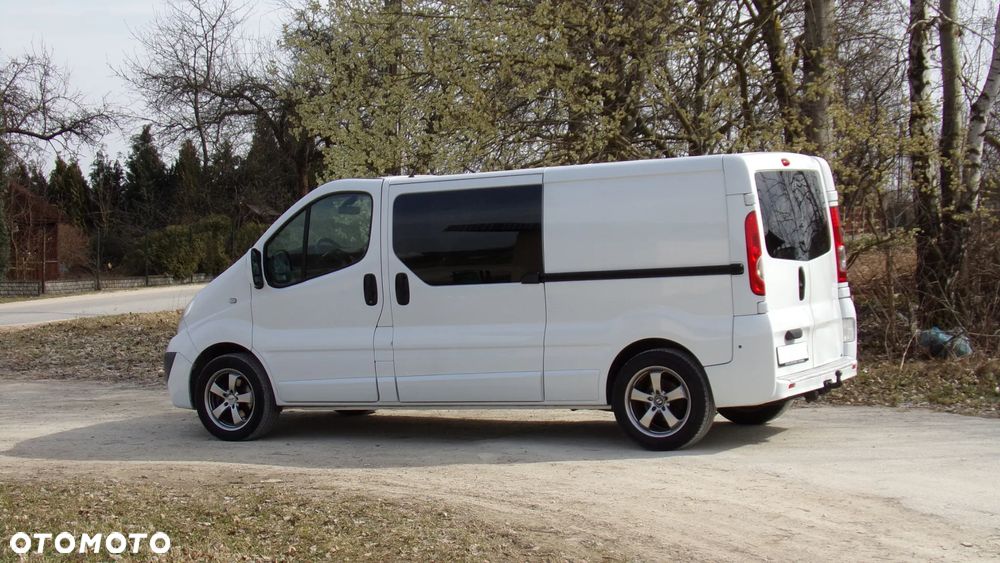 Opel VIVARO 2.5 150KM * L2H1 * KLIMA * SERWIS * DUBEL KABINA * ZADBANY ! - 8
