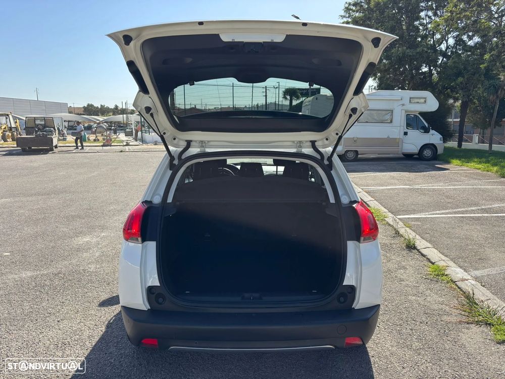 Peugeot 2008 1.2 PureTech Allure - 8