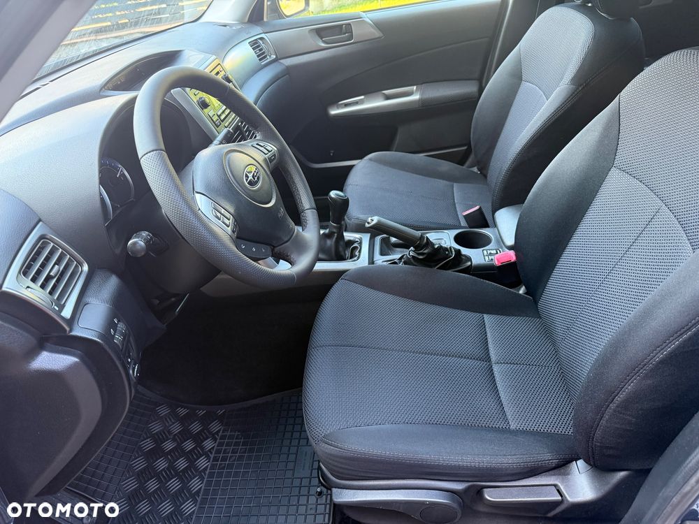 Subaru Forester 2.0X Exclusive - 8
