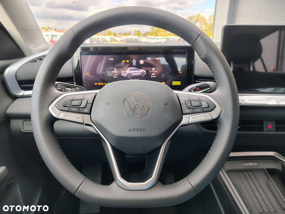 Volkswagen T-Roc - 12