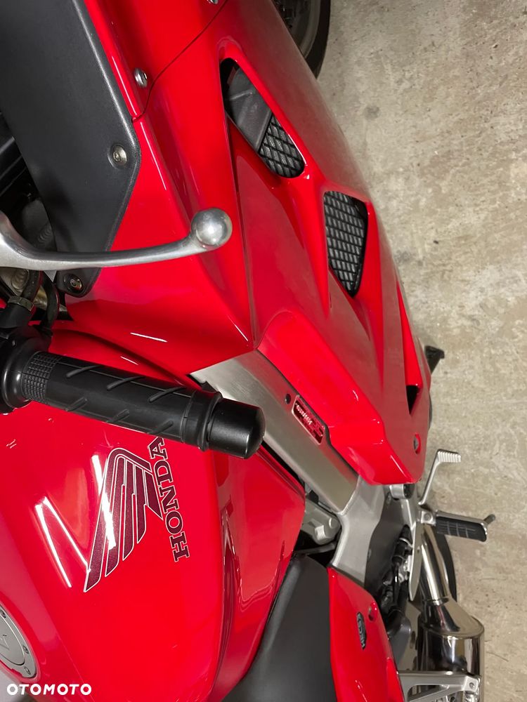 Honda VFR - 33