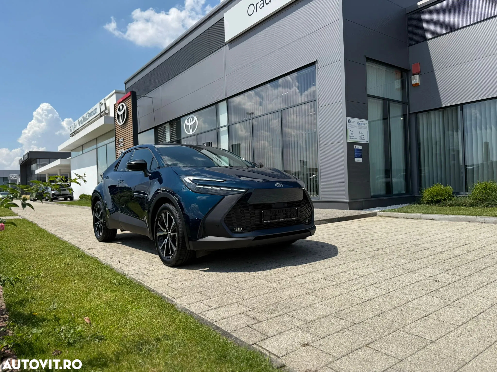 Toyota C-HR 2.0 HEV 197 CP 4x2 CVT Dynamic - 2