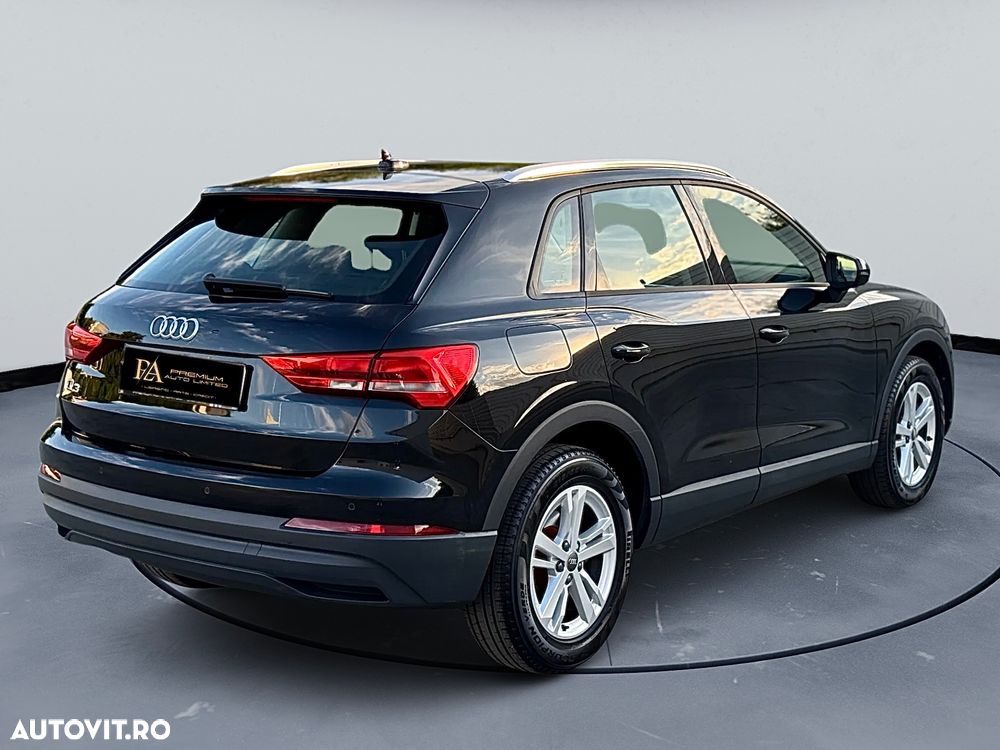 Audi Q3 2.0 35 TDI S tronic Advanced - 5