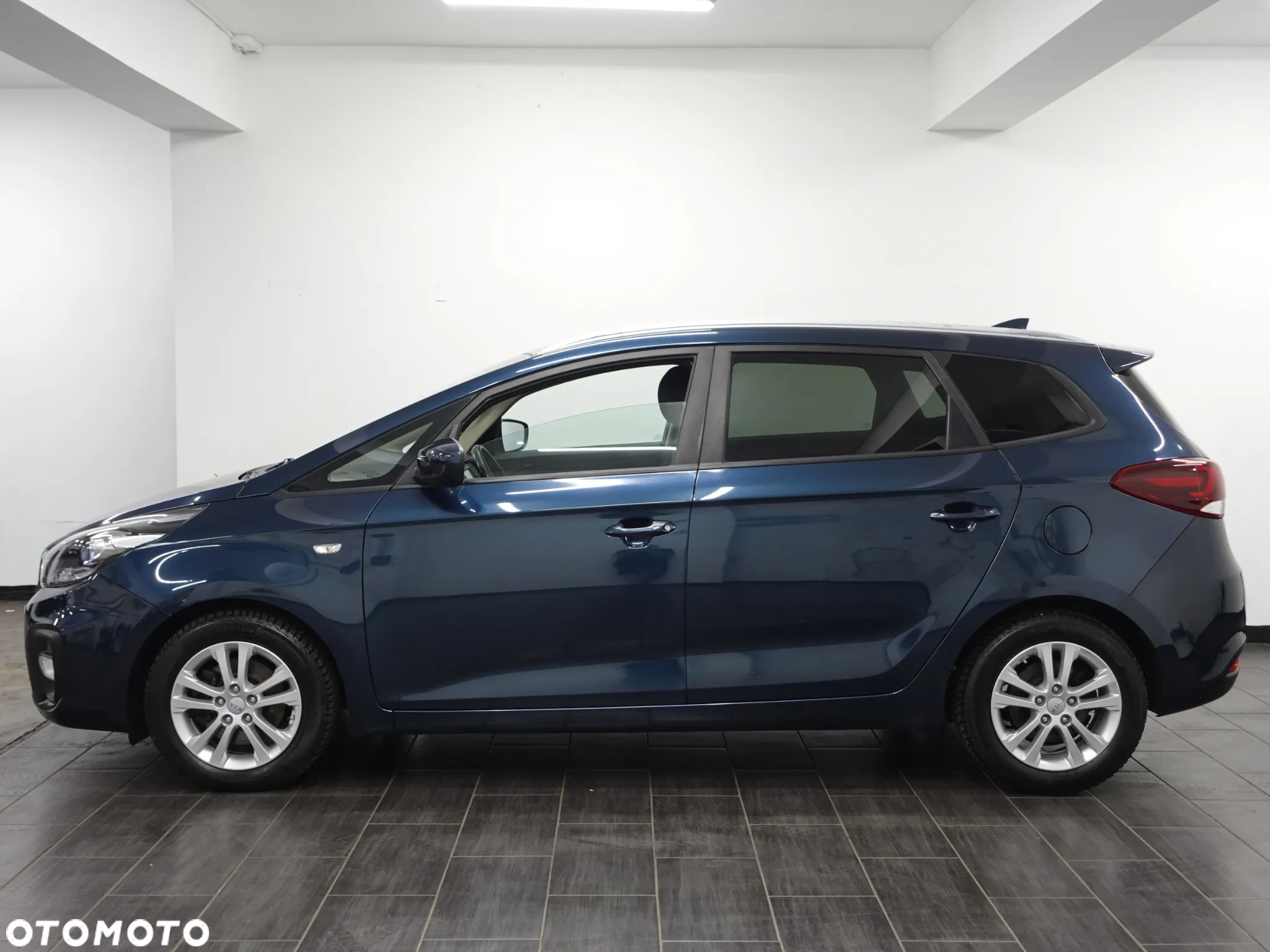 Kia Carens 1.7 CRDi 141 ISG Vision - 5