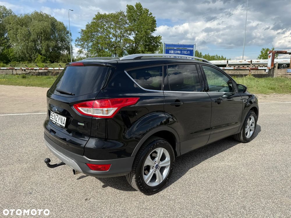 Ford Kuga 1.5 EcoBoost 2x4 Titanium - 8