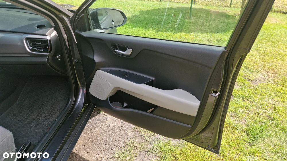 Kia Stonic 1.4 L - 28