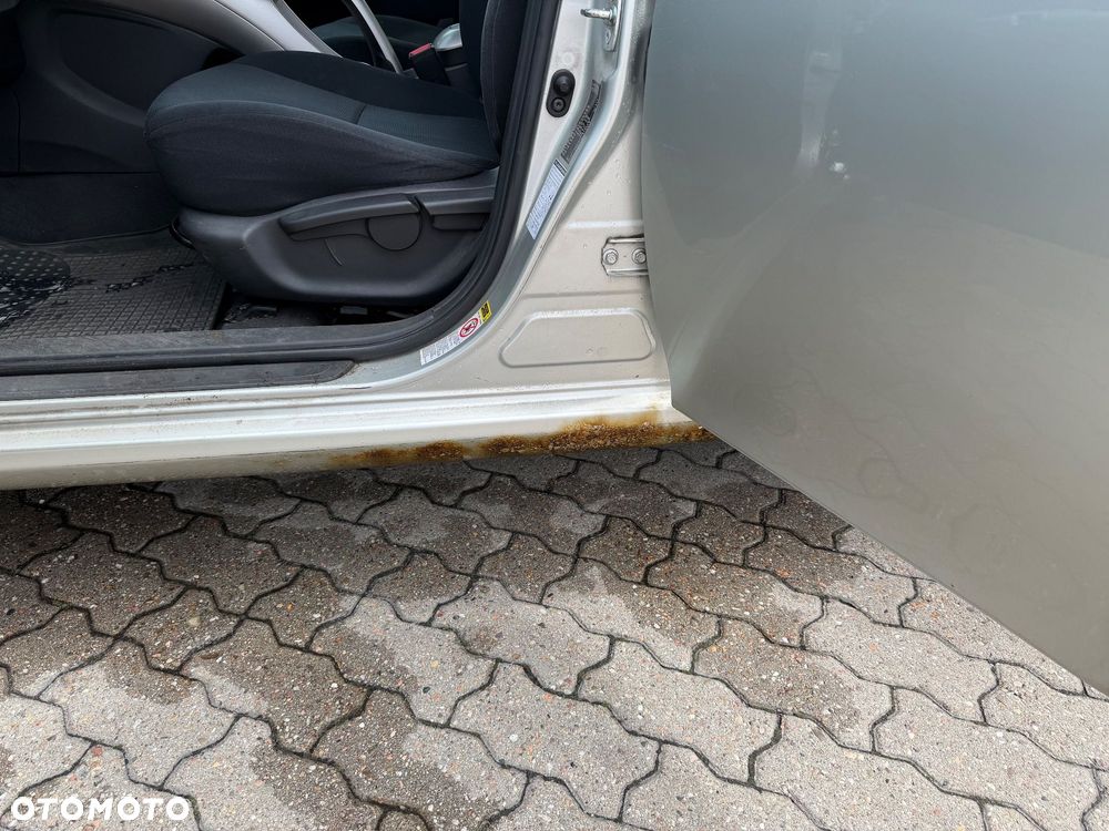 Toyota Auris 1.6 VVT-i Premium - 14